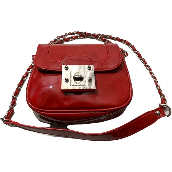 APTO 9Red Patent Leather Shoulder Bag - Picture 5 of 10